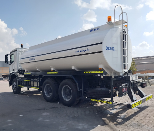 Water tanker for hire in the UAE